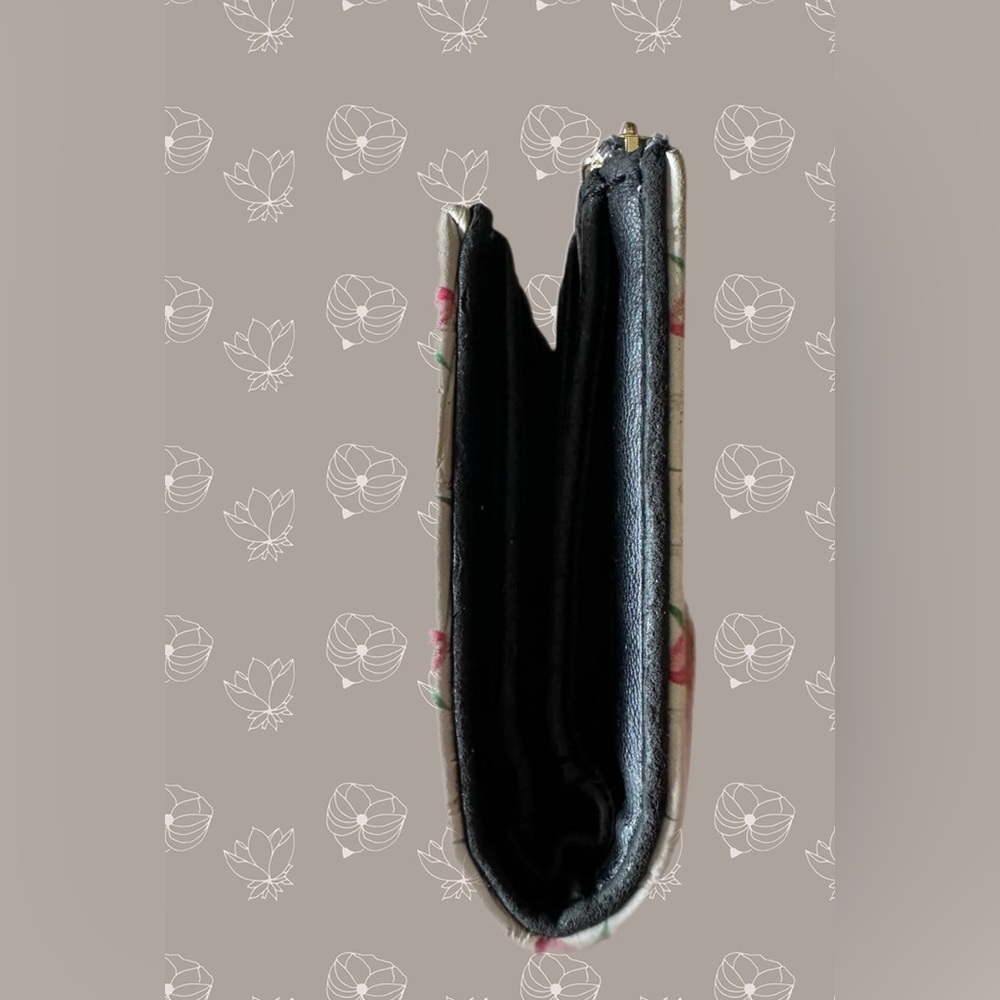 Betsey Johnson Floral Wallet/Card Case - Picture 6 of 9